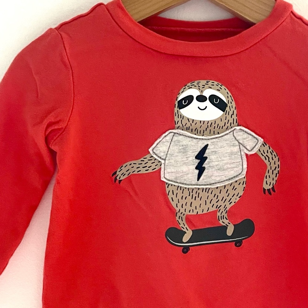 6/$20💥Skateboarding Sloth Tee, Lightning Bolt Fabric Appliqué, Long Sleeves